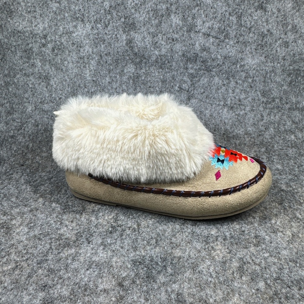 Aerie Womens 7 Moccasin Slippers Cream Faux Fur Embroidered Boho House Shoes